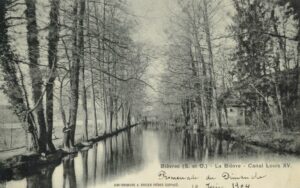 Bras de la Bièvre - Canal Lopuis XV dans le parc de La Martinière